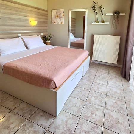 Park Hotel Polikastro Bagian luar foto