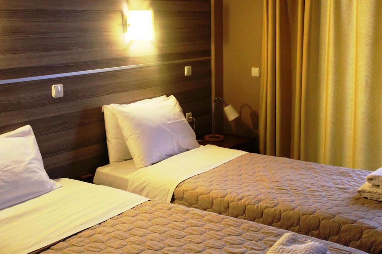 Park Hotel Polikastro Bagian luar foto